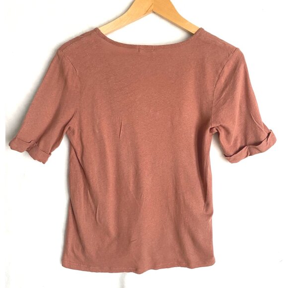 size M Barefoot Dreams Malibu clay/rust V-Neck Linen Cotton tee Short-Sleeve Top - Picture 2 of 6